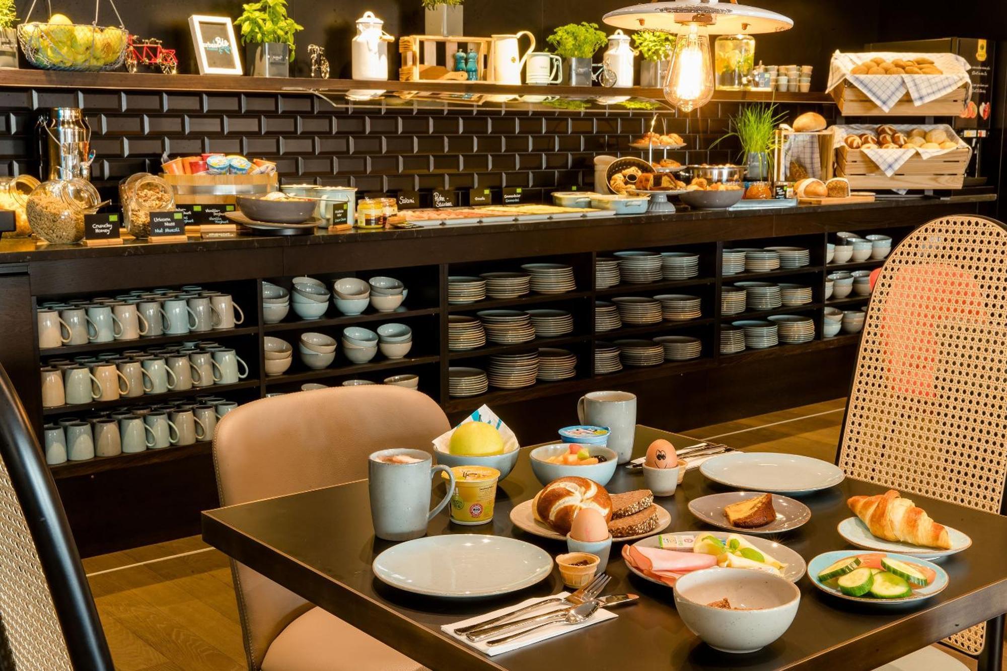 Motel One Linz-Hauptplatz Eksteriør billede