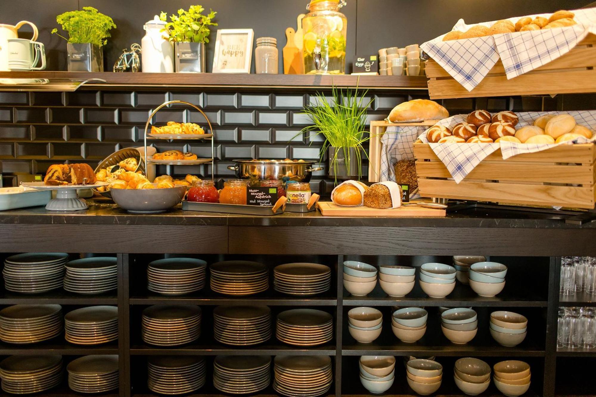 Motel One Linz-Hauptplatz Eksteriør billede