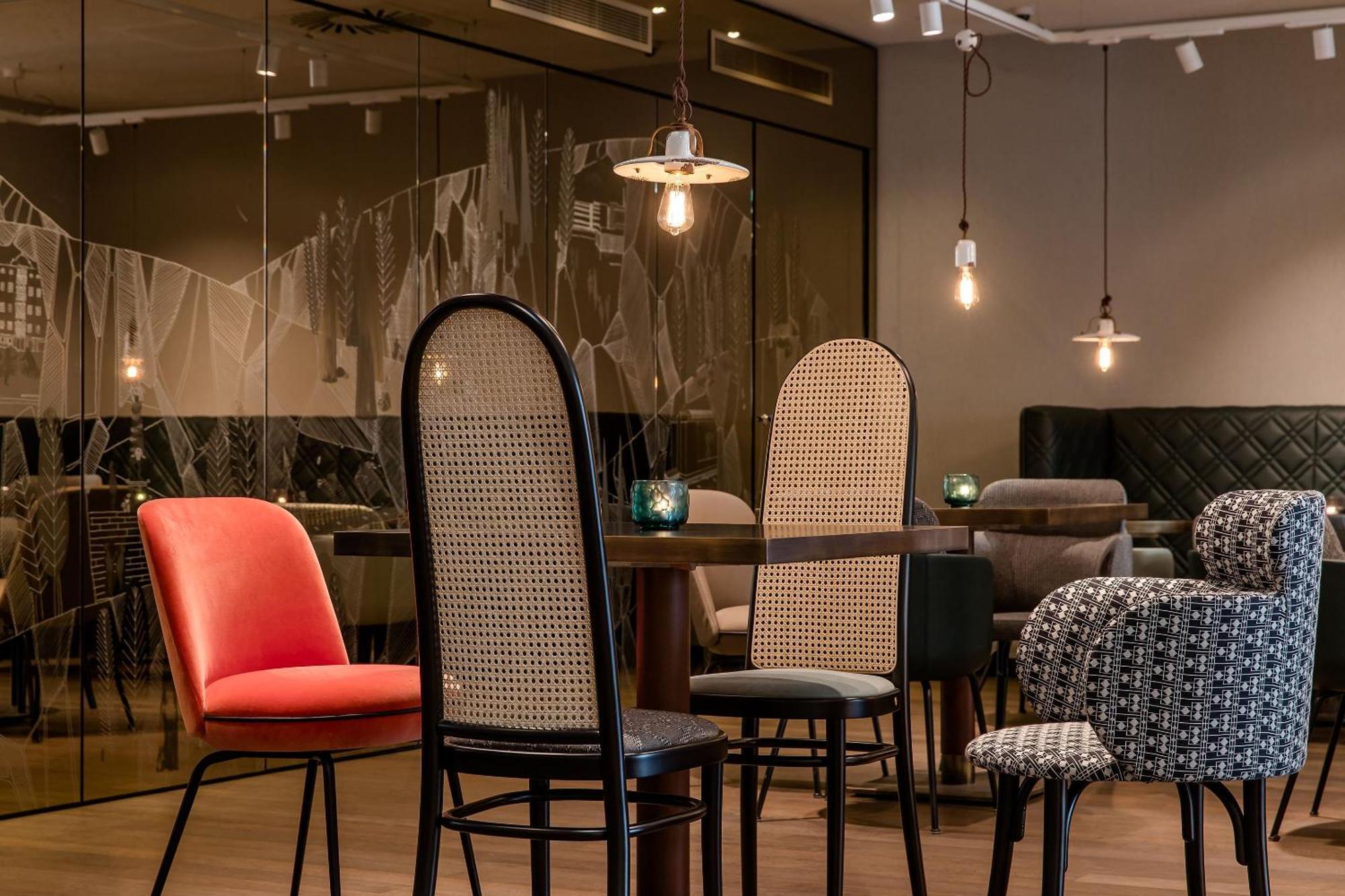 Motel One Linz-Hauptplatz Eksteriør billede